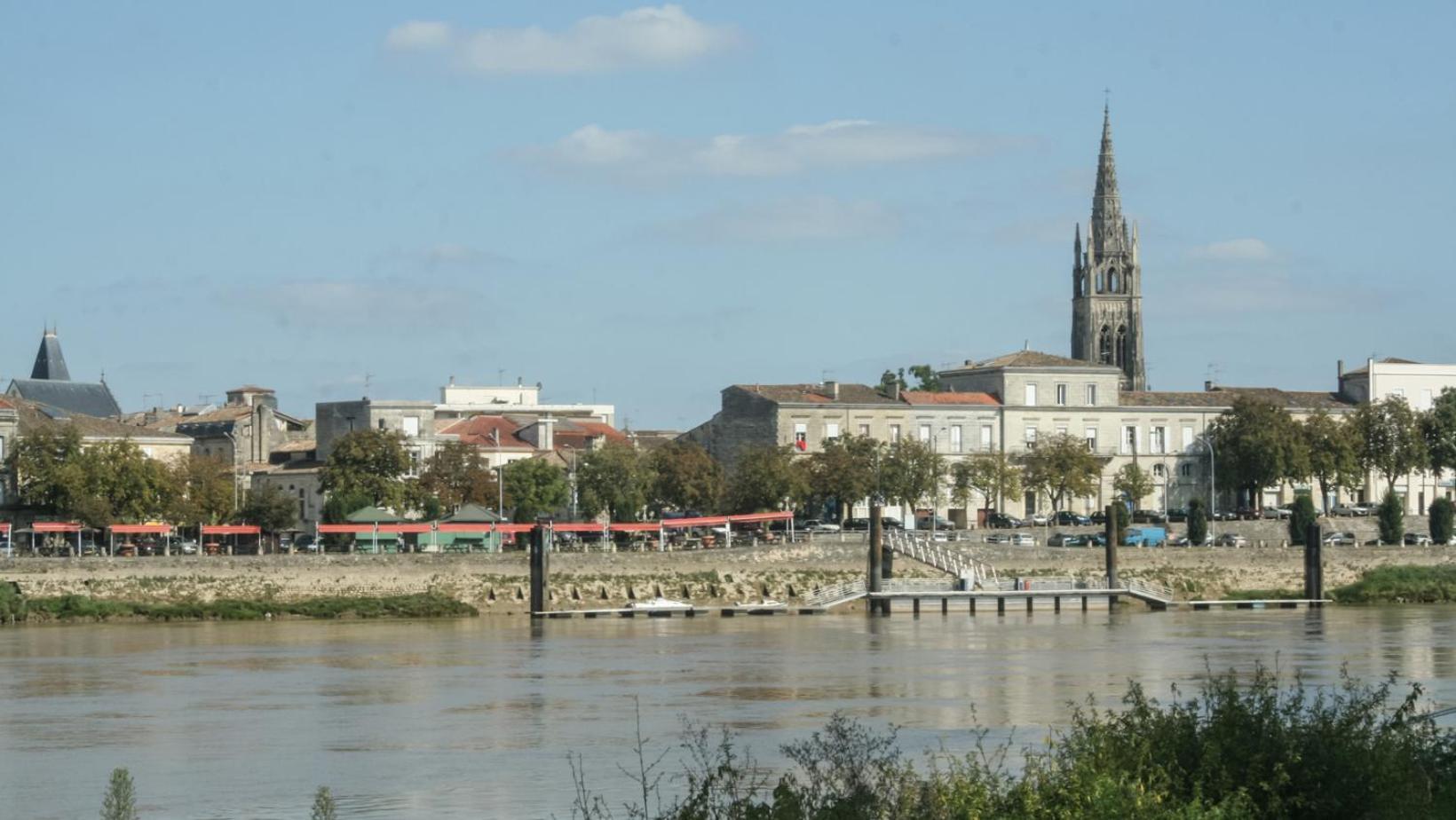 Maison Charmeilles - Gite Touristique - Coliving Fronsac  Exterior photo